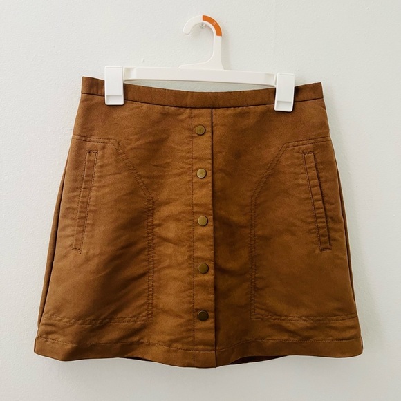 ‼️FINAL SALE MUST GO‼️🤎✨H&M gorgeous skirt✨🤎‎ - Picture 1 of 7